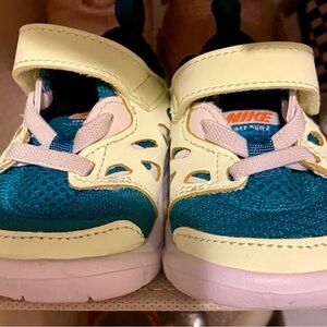 Nike Free Run 2 - infant size 3C